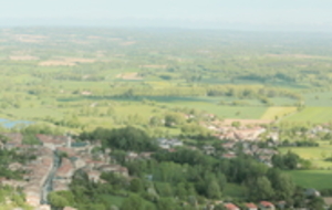 La plaine de Dourgne au pied de la Montagne Noire