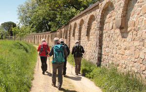 Le long de l'Abbaye de Sainte Scholastique