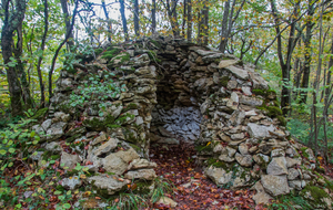 Cabane en pierres sèches (Caselle dans le Lot)