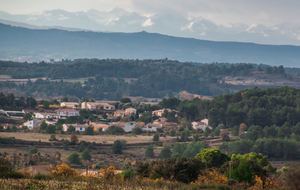 Vue sur les Pyrénées Catalanes embrumées