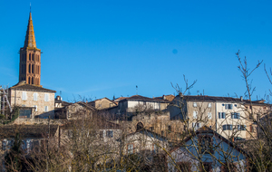 Montricoux et son église.