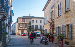 Montricoux, Grand Rue