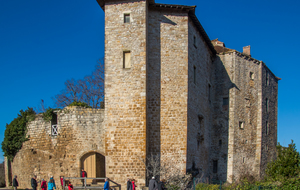 Bruniquel,  Chemin des Remparts.