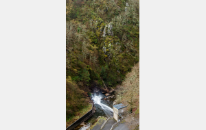 Bas du barrage des Saints-Peyres