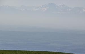 Le Lauragais et les Pyrénées envahis par l'air humide méditerranéen poussé par le " Marin" ou vent d'Autan