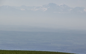 Le Lauragais et les Pyrénées envahis par l'air humide méditerranéen poussé par le   Marin  ou vent d'Autan