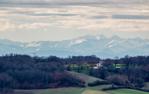 Très belle vue sur les Pyrénées vue du lieu-dit Naples!