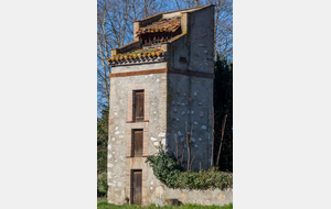 Hameau de Beauzèle (pigeonnier)