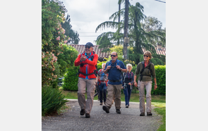 Groupe parti de Montjoire emmené par un Gérard virevoltant!