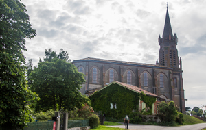 Église St Saturnin  de Montjoire 