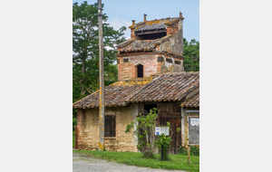  Pigeonnier à Lacour