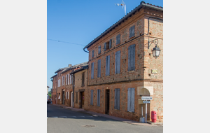 Grand Rue de Giroussens.