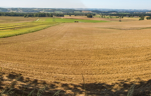 Vue de La Bousquetié sur la basse vallée du Dadou (affluent de l'Agout) et la campagne tarnaise de Lavaur