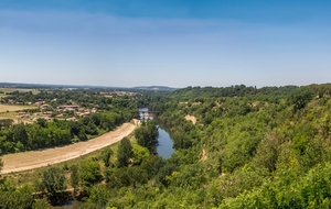 Balcon avec panorama sur L'Agout en contrebas,  St Lieux Les Lavaur et la campagne tarnaise