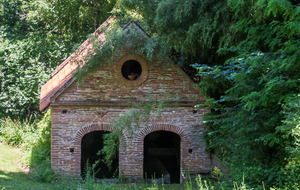 Lavoir proche de notre parking.