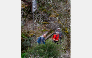 Descente assez abrupte par le chemin de croix 