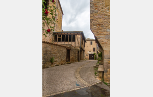 Puycelsi - village médiéval fortifié