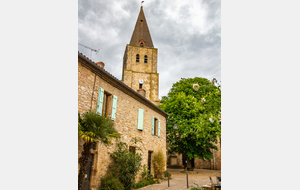 Puycelsi - clocher de l'église Saint Corneiille