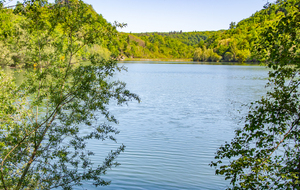Milieu du Lac; vue sur la retenue