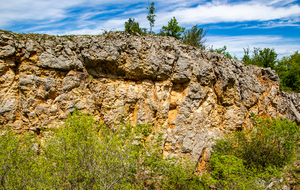 Carrière de Bauxite désaffectée
