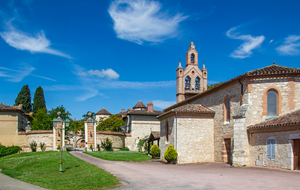 St Germier :  beau moulin château