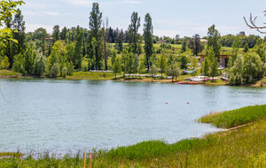 Lac de Thoux St Cricq: base de loisirs