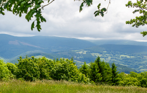 Pic de Nore dans les nuages