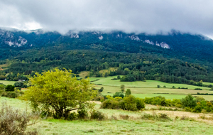 Crêtes du massif embrumées