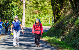 Remontée vers le Château de Cas par Garrissoles