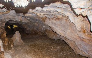  Fin de la  traversée  de la grotte du Maquis  Armagnac  
