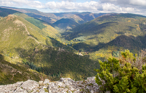 Vallée de la Clamoux vers le nord
