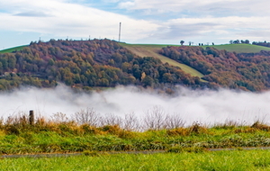 Vallon du ruisseau de Badaillac embrumé