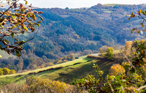 Bancoulet, la D53 en contrebas