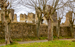 Sortie de Lagarde  dernière vue sur le château