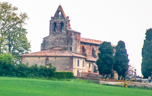 Église Saint-Sernin des Rais vue du domaine de Gailhaguet