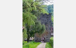 Burlats: la porte de La Bistoure