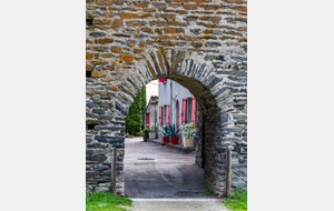 Burlats: la porte de La Bistoure