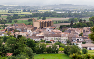 Villeneuve La Comptal: Église Saints-Pierre-et-Paul de style gothique méridional (ou gothique Languedocien) remanié