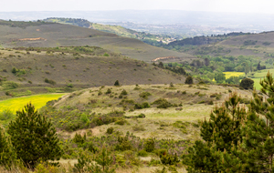  Au dessus de Brézil, vue sur Pique Mil, Castelnaudary, le Lauragais et la Montagne Noire au loin
