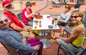 Pot de fin de Randonnée  et brioche aux pralines (Merci Marie Christine) sur l'aire de l'A61 à Port Lauragais (11)