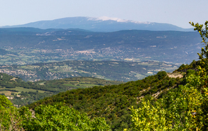  Belle vue sur le   géant de Provence   : le Mont Ventoux et son sommet pelé