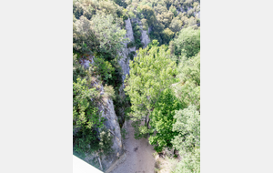 Vue (amont) du Pont de La Blaque sur la fin des gorges 