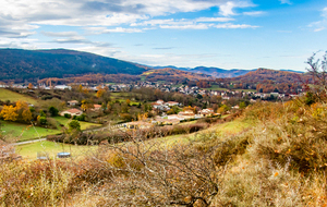 Laroque d'Olmes vue du pied de la chapelle Saint Roch