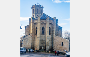  Laroque d'Olmes: l'église du Saint Sacrement (ou du Castella)