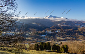 Massif de Tabe , Nalzen et la vallée du Douctouyre à ses pieds 