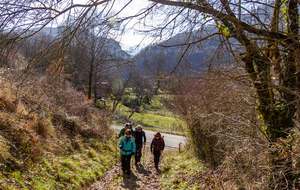 Sortie du hameau de Tanière