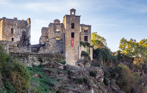 Pot de fin de randonnée à Laguépie (Tarn et Garonne), le château 