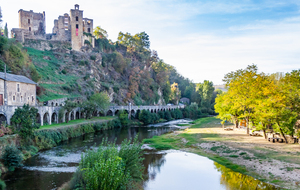 Pot de fin de randonnée à Laguépie (Tarn et Garonne), le Viaur et le Château