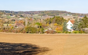 Chemin du Paradis : vue sur Belle Dent et Saint Jean avant une montée bien raide