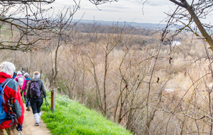 Descente abrupte par le sentier botanique 